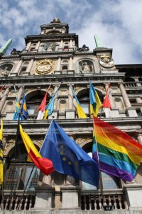 Regenboog_stadhuis_antwerpen001