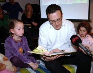 Brussel_Pascal Smet leest voor001.jpg