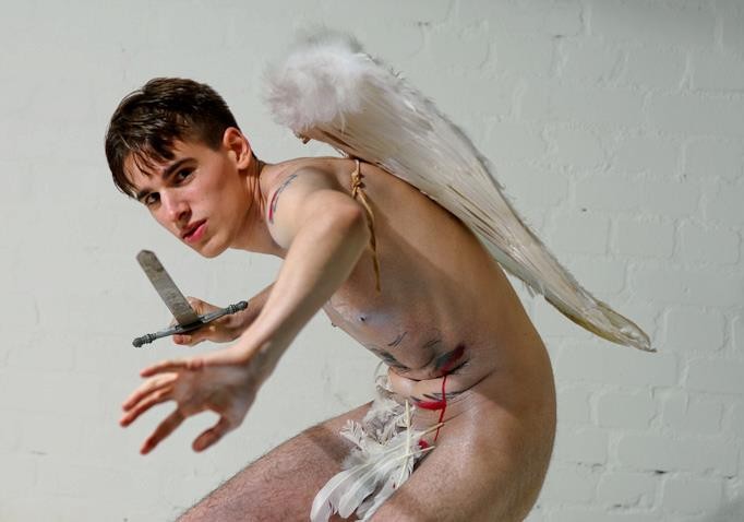 Fouad_Filip_Alexandra en Léonard samen onder de kerstboom_0001