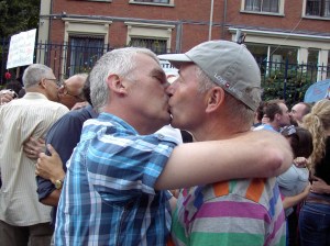 Kiss In_Consulaat_Rusland_IMAG0108.jpg