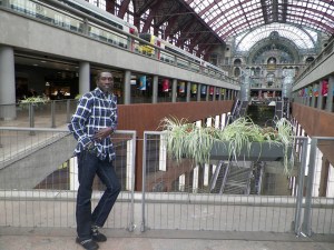 Long Jones_Station_2013_1472885_2.jpg