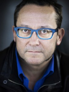 Tom Lanoye_blauw_0001.jpg