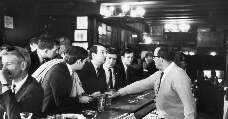 Gay Bar Visitors_0001